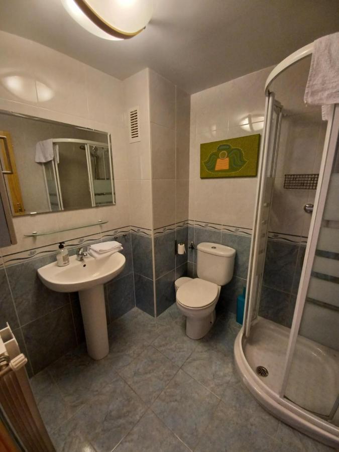 En El Pleno Centro De Biescas Con Garaje, Ascensor Y Wifi Apartment Luaran gambar